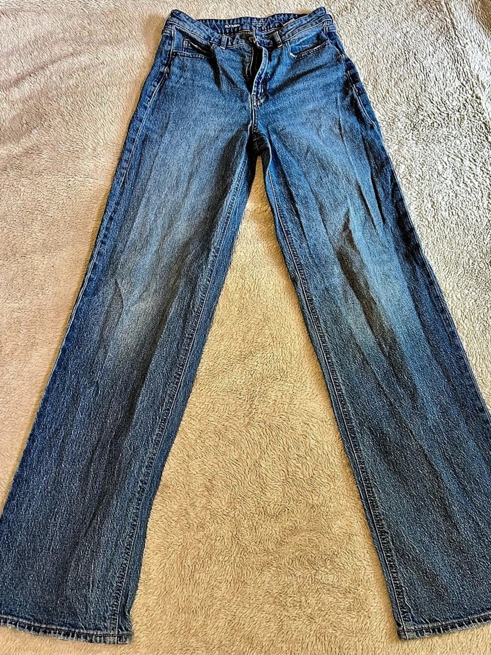 Old Navy Extra High-Waisted Sky-Hi Wide-Leg Jeans in Blue